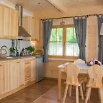 Chalet Trzy Doliny - Three Valleys Grill&jacuzzi Zakopane