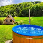 Alpesi faház Trzy Doliny - Three Valleys Grill&jacuzzi
