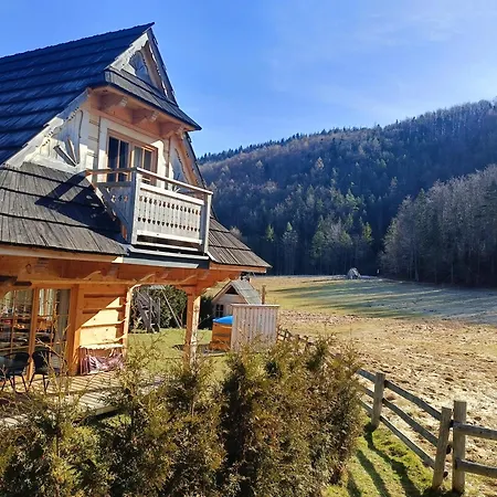 Trzy Doliny - Three Valleys Grill&jacuzzi Horská chata *