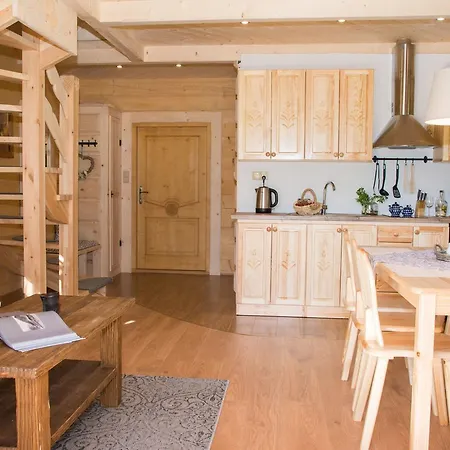 Trzy Doliny - Three Valleys Grill&jacuzzi *